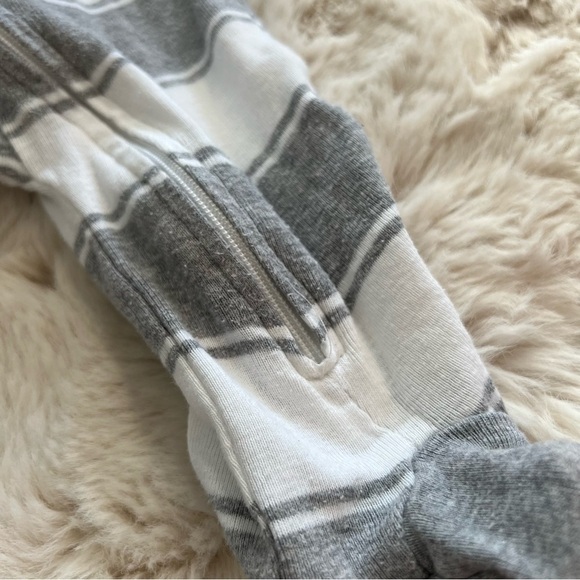 Burt’s Bees Baby Grey and White Rugby Stripe Footie Pajamas Sz NB - Picture 6 of 6